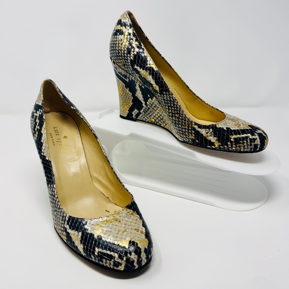 Kate Spade Snakeskin black grey gold Wedge Heels – Size 6.5